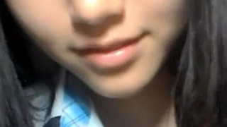 中部某家商校花 淫蕩自拍外流