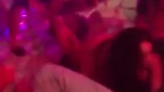 土豪的包廂內狂歡