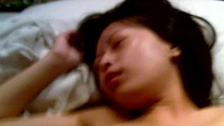 細胸香港女網友被男網友插完再口爆自拍