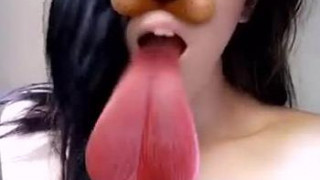 [自拍露臉]眼睛要看哪？正妹趣味自拍暗黑板！我怎麼看到４個眼睛阿（有影）