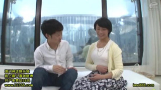 DVDMS-003	- 一般男女モニタリングAV 禁断の歳の差筆おろし企画 マジックミラーの向こうには実の息子！いまだ童貞の男子大学生と巨乳の「友達のお母さん」が素股でセックスの予行演習に挑戦！