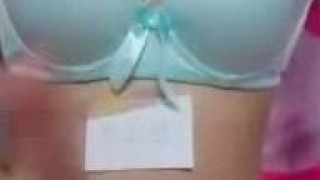 哥哥～喜歡嗎？學妹平常都穿的很寬鬆～衣服裡居然有飽滿大肉包！魔鬼身材讓人好想撲倒（有影） - 2