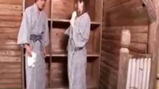 ［家族旅行］混浴露天風呂でお姉さんの生おっぱいに勃起↑発情して手コキされ姉弟相姦セックス［meru(星咲ひかる)］