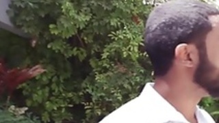 アジア人のベイビーは、bj後に黒いコックで耕した