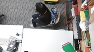 最後の時間彼女はここで暴行します