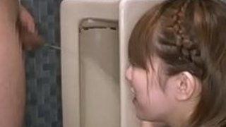 【三村紗枝】「飲んじゃったぁ…えへへ…」男子トイレで小便した男のチ〇ポをフェラチオし次々やってくる男達のザーメン連続ごっくんしちゃう変態美女【ギャルアダルト動画】