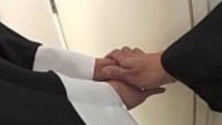 オリエンタル、アップスカートで肛門に乗る