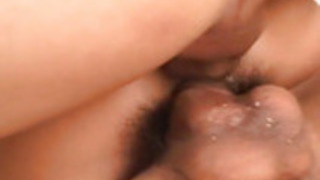 いつかはスナッチと同じ嫌いな人で、彼女は取得2 shlongsを吸います いつかはスナッチと同じ嫌いな人で、彼女は取得2 shlongsを吸います