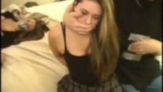 女子学生待ち伏せとFondled！