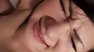 ファックする準備おさげかわいいティーンモナ