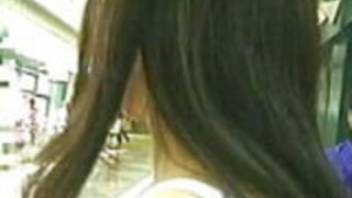 セクシーなアジア人が素敵で裸になって