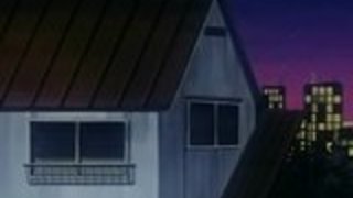 アニメ金髪の赤ん坊がベッドで裸でキャッチ