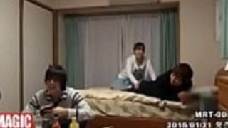 [Jap]アマチュアギャングバングプロジェクト。 8 - フルビデオ：HTTP://JPorn.se/MRT-008