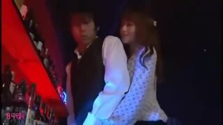 吉沢明歩 若いバーテンを痴女って逆痴漢する美女 吉沢明歩 若いバーテンを痴女って逆痴漢する美女
