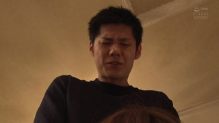 はじめて彼女ができたのに隣に住む巨乳のお姉さんに食べられおっぱいがでかくないと勃たなくなった Hitomi Hitomi(田中瞳) はじめて彼女ができたのに隣に住む巨乳のお姉さんに食べられおっぱいがでかくないと勃たなくなった Hitomi Hitomi(田中瞳)